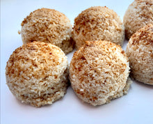 Load image into Gallery viewer, Salted Maple Macaroons