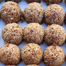 Load image into Gallery viewer, Cinnamon Toast Macaroons